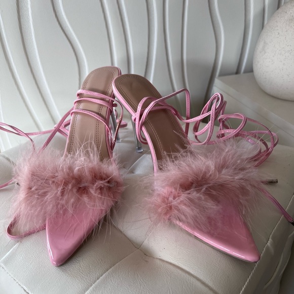 Pink Ostrich Feather Strappy Heels - Brand NWT - Picture 3 of 4
